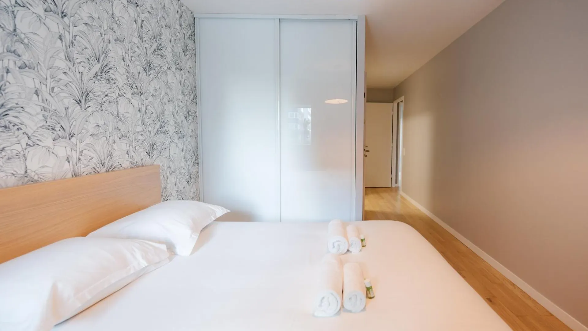 Confort Absolu A ,superbe Renove 7 Avec Salles De Bain Privatives