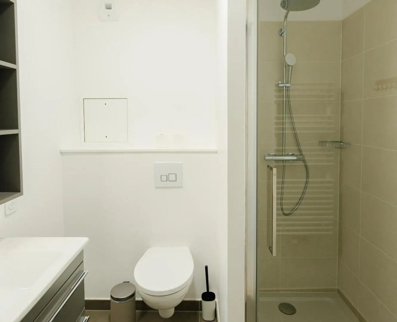 Confort Absolu A ,superbe Renove 7 Avec Salles De Bain Privatives * Paris