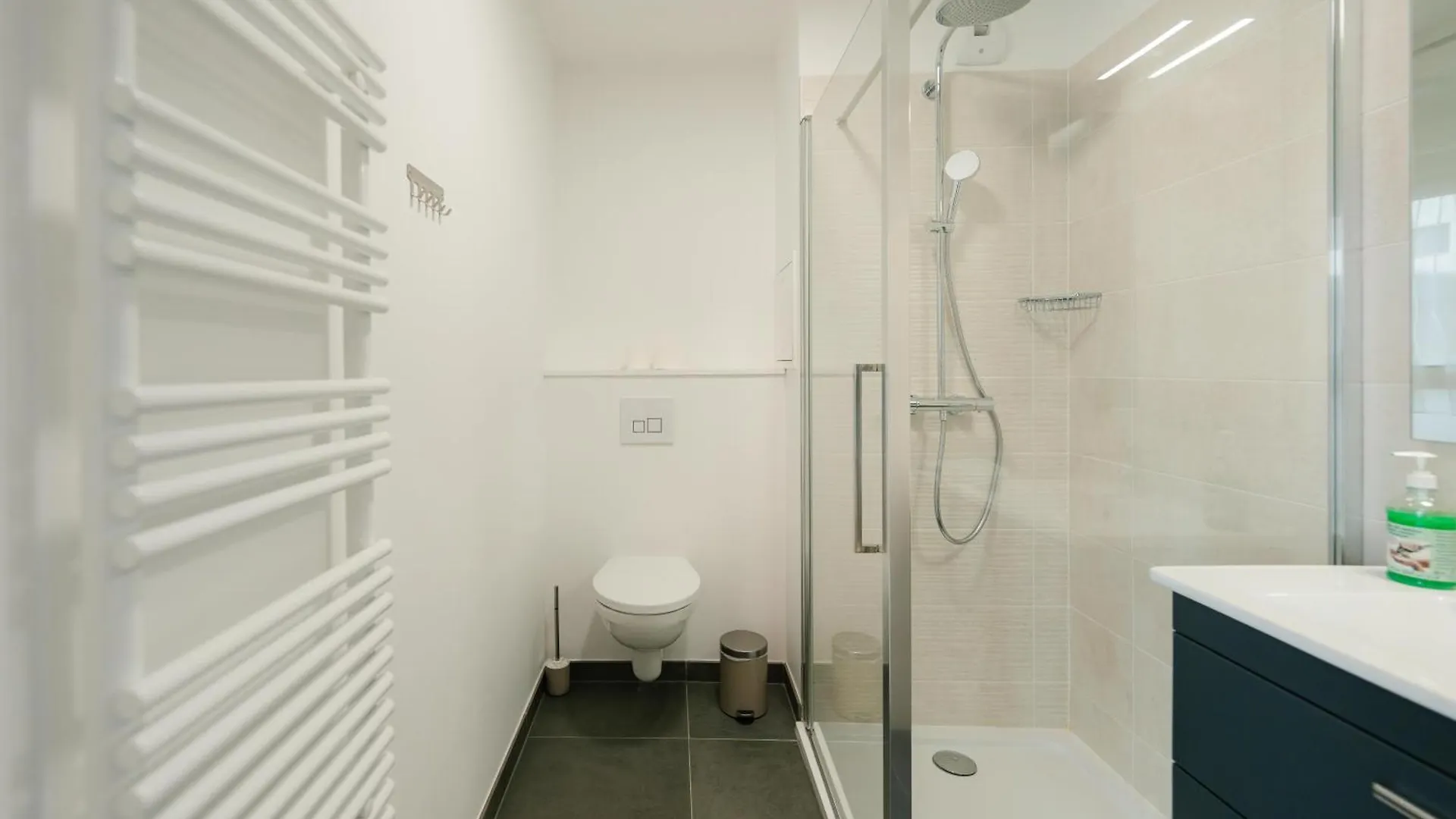 Confort Absolu A ,superbe Renove 7 Avec Salles De Bain Privatives