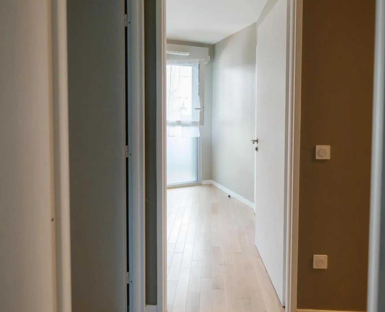 Confort Absolu A ,superbe Renove 7 Avec Salles De Bain Privatives