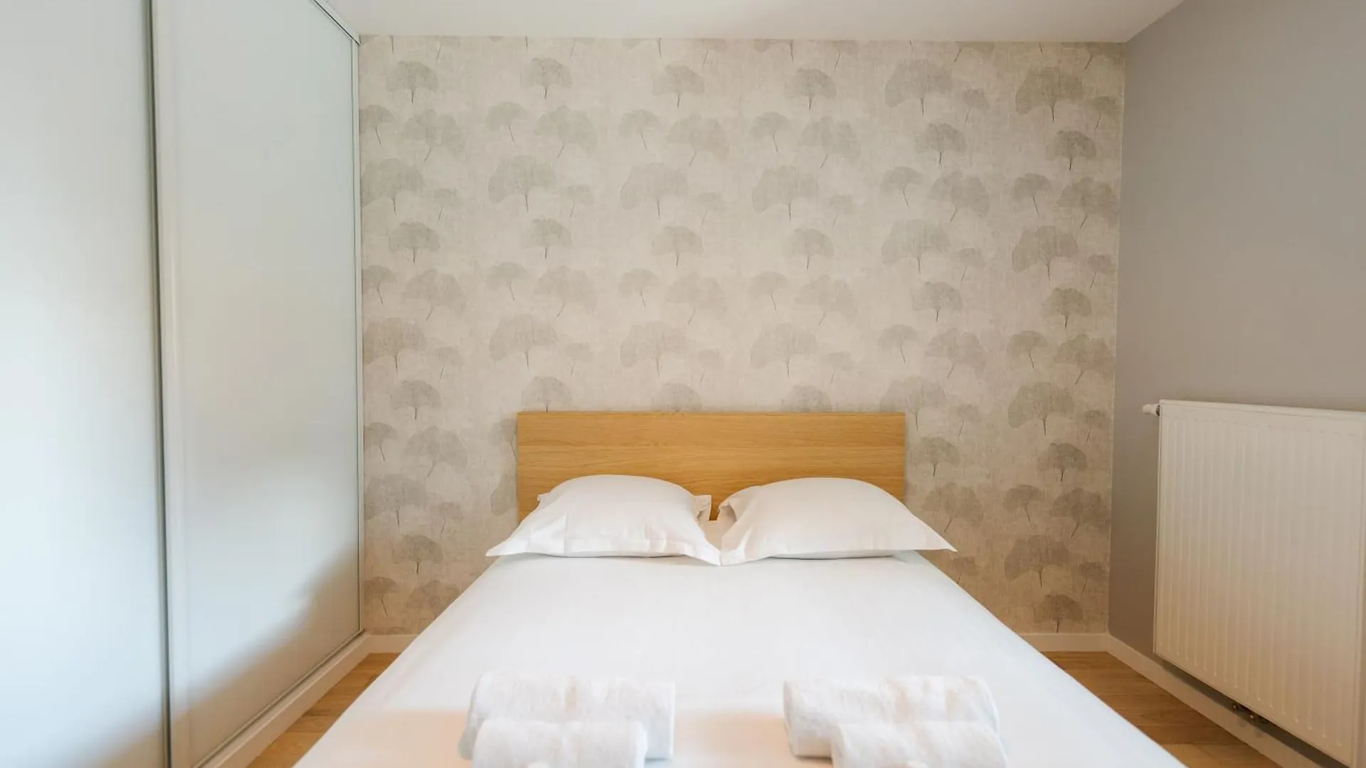Apartment Confort Absolu A ,superbe Renove 7 Avec Salles De Bain Privatives *