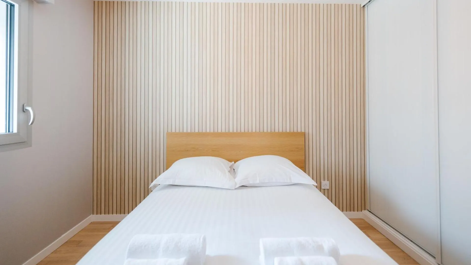 Apartment Confort Absolu A ,superbe Renove 7 Avec Salles De Bain Privatives *