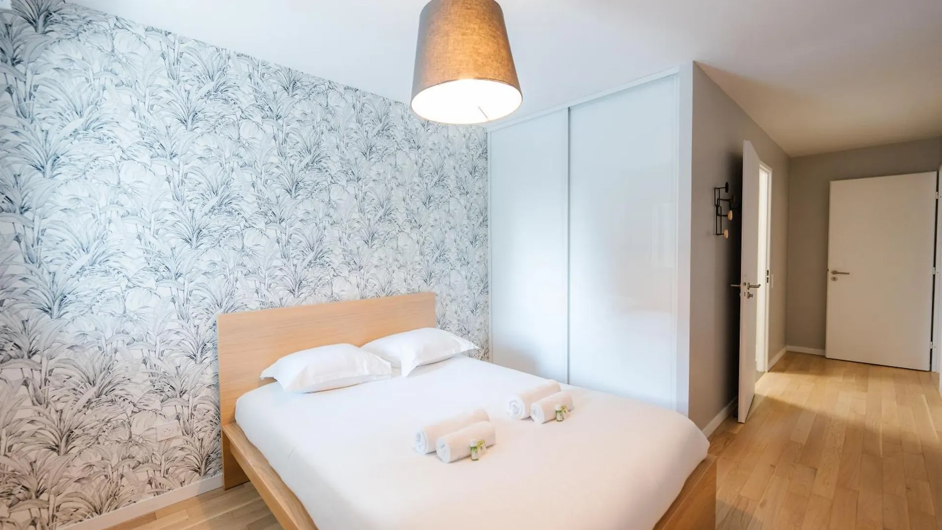 Confort Absolu A ,superbe Renove 7 Avec Salles De Bain Privatives Apartment *